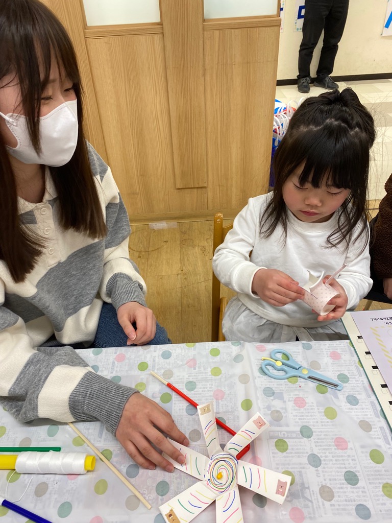 紙コップかざぐるま
