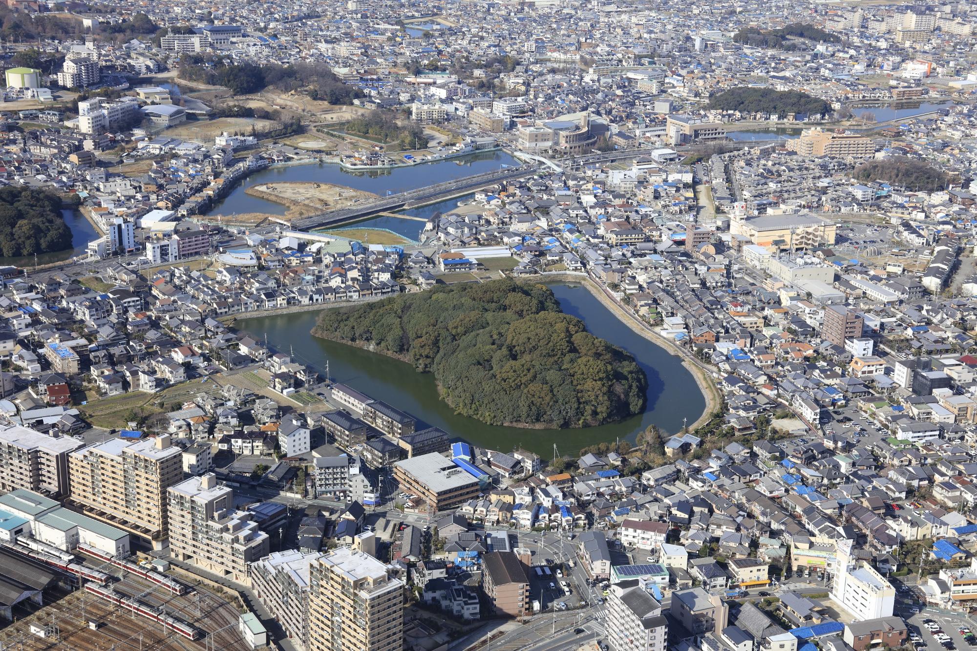 白鳥陵古墳