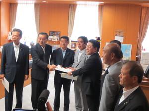 世界遺産推薦書原案の提出