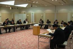 民間会議の写真
