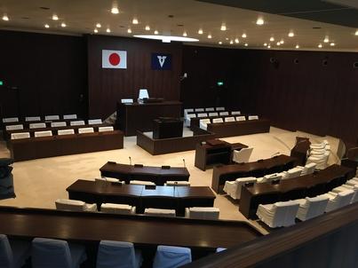 羽曳野市議会議事堂