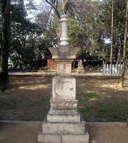 野中寺所在の宝篋印塔