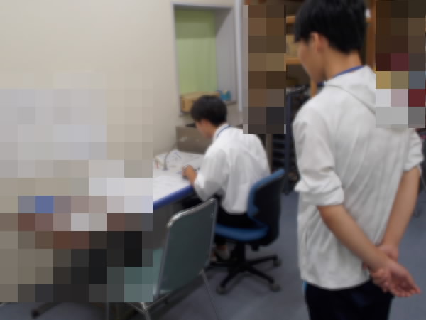 教育実習生