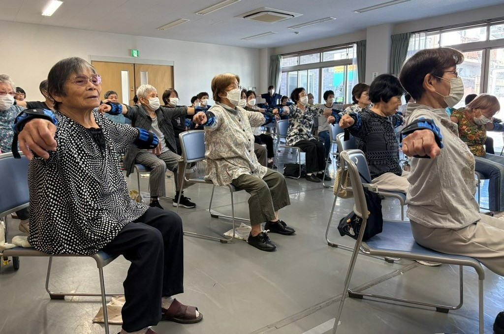 いきいき百歳体操の様子3