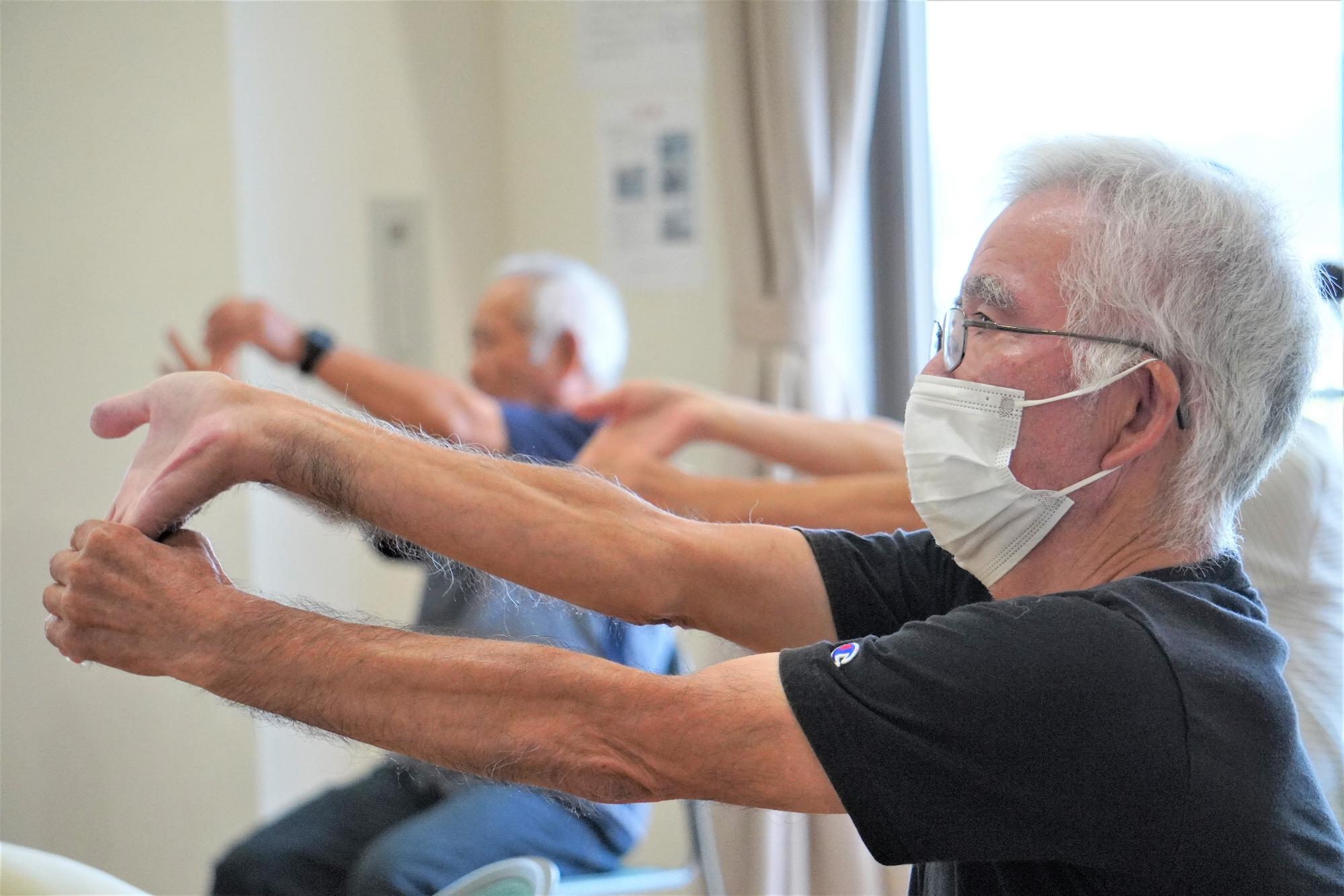 いきいき百歳体操の様子4