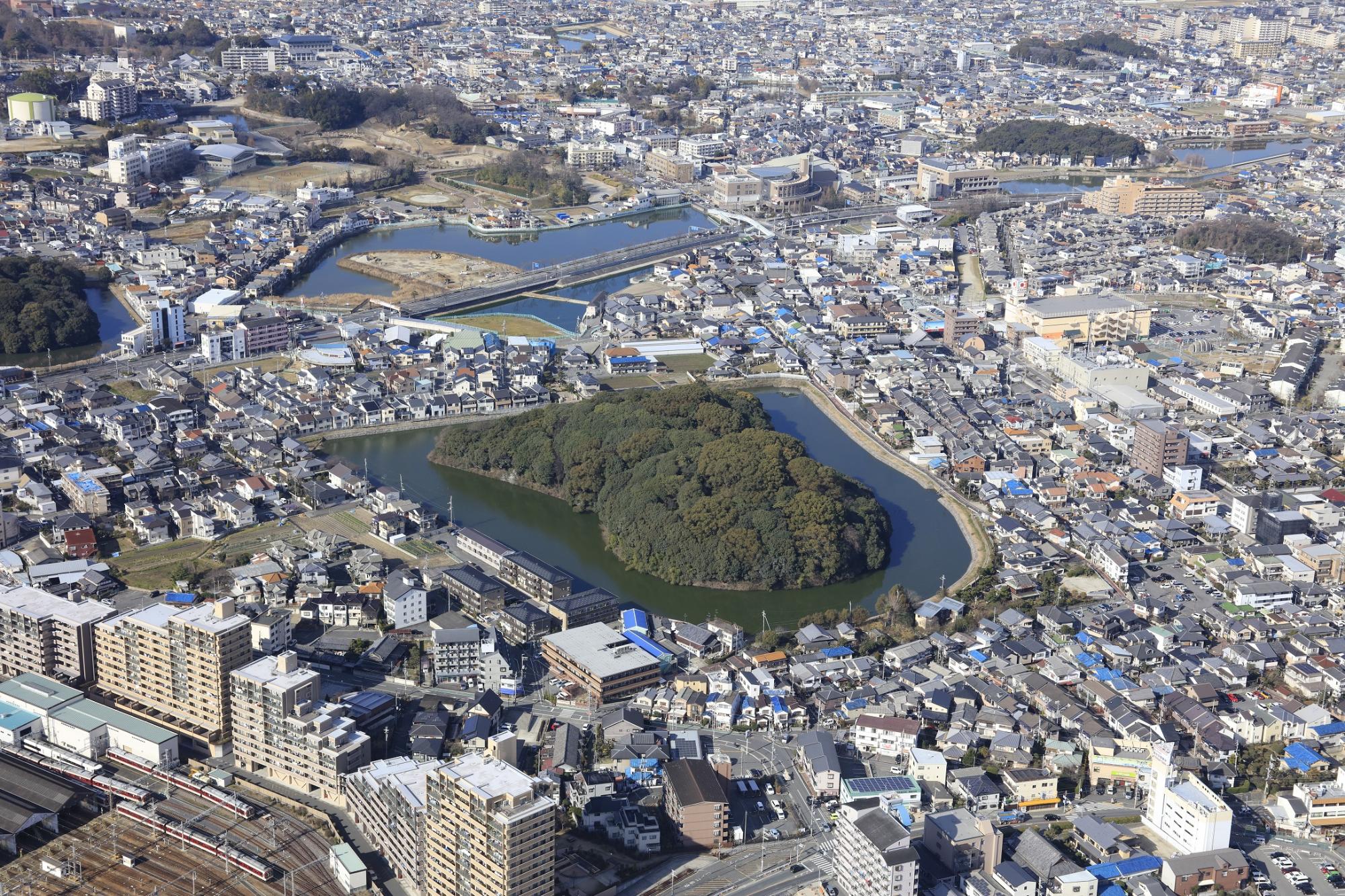 白鳥陵古墳