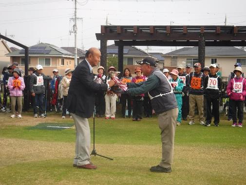 29優勝カップ返還