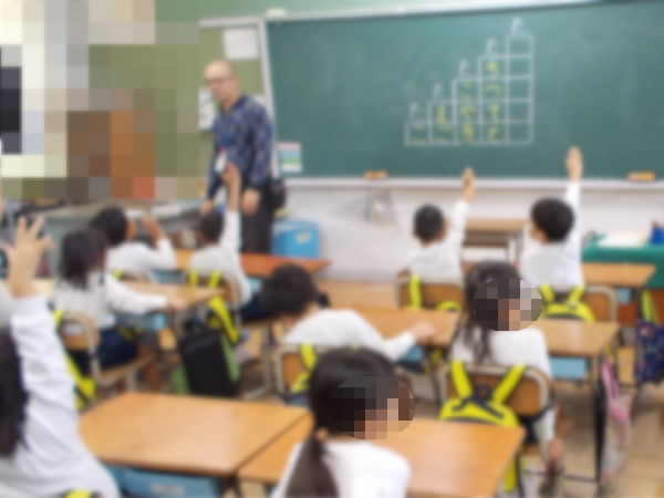 幼稚園授業体験しているところ