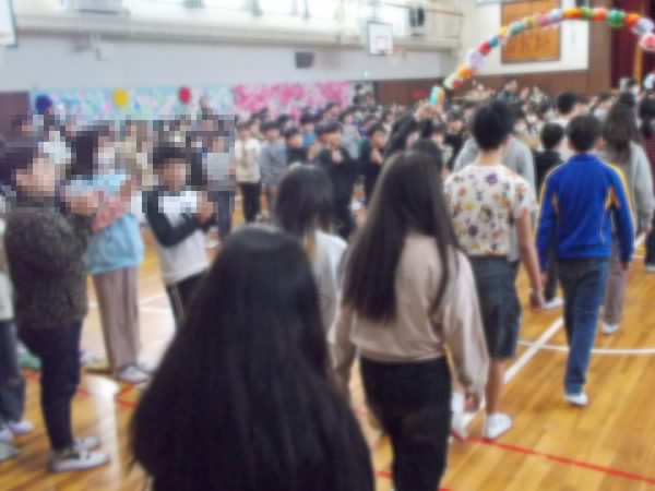 250307_お別れ集会入場