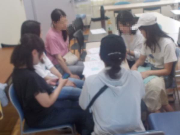 270802_出し物準備中