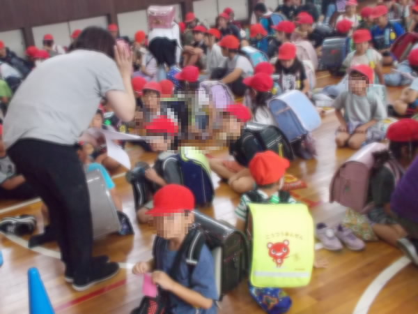 251002_学校待機の子どもたちの点呼