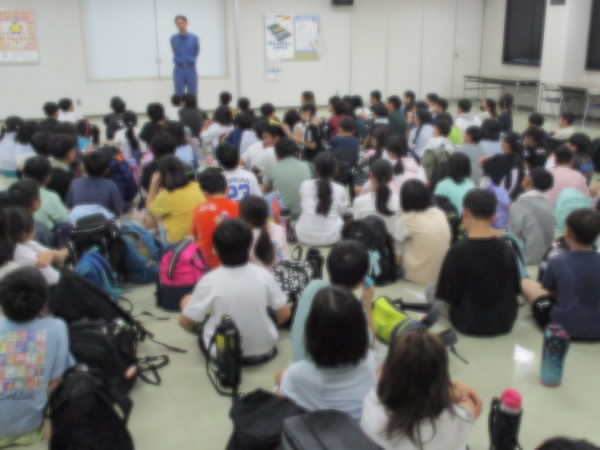 250616_4年社会見学1