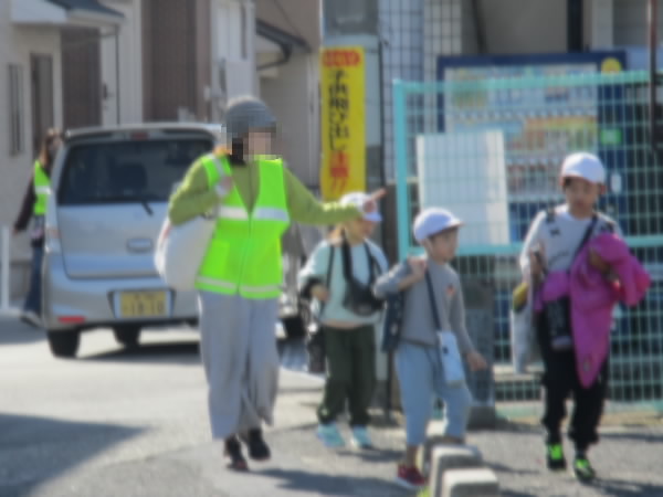 2年まちたんけん保護者といっしょ