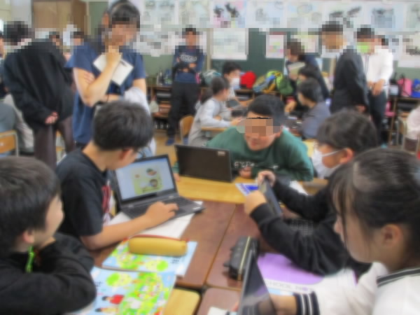 6年家庭グループでの話し合いのようす