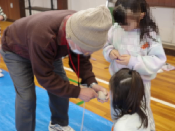 260127_1年伝承あそびのようす3