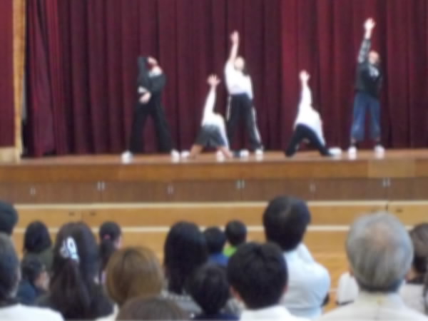 5年発表(ダンスグループ)のようす