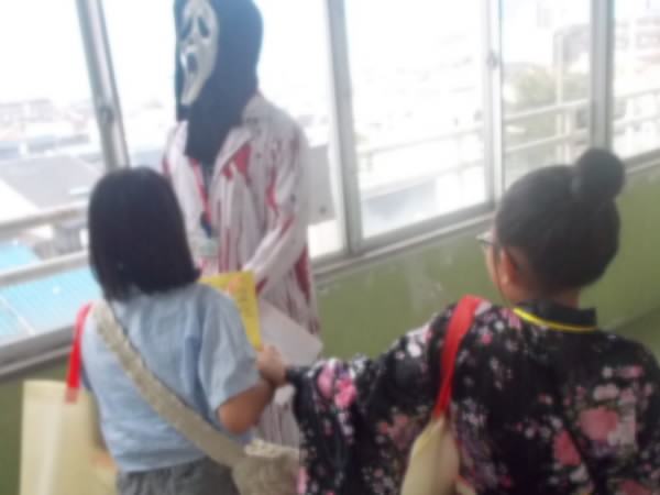 250823_おばけやしきのまえのようす